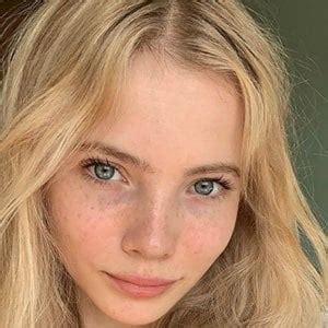 Freya Allan: Biography, Age, Family, and Career Highlights